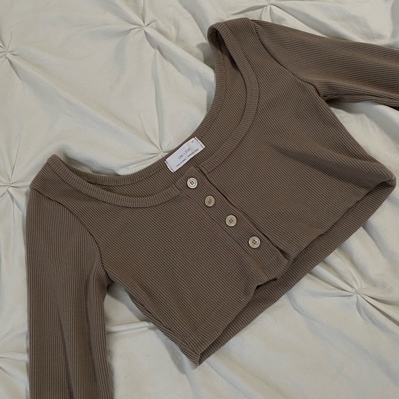 Oak + Fort button cropped top (NWOT) - Picture 3 of 8